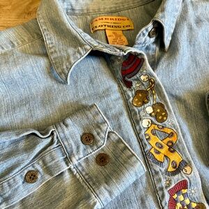 Vintage Cambridge Womens‎ Size XL Embroidered Winter Holiday Denim Jean Shirt